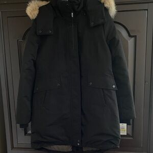 New Andrew Marc Samantha Black Down Parka/Coat Coyote Fur Trim 
Orig $398